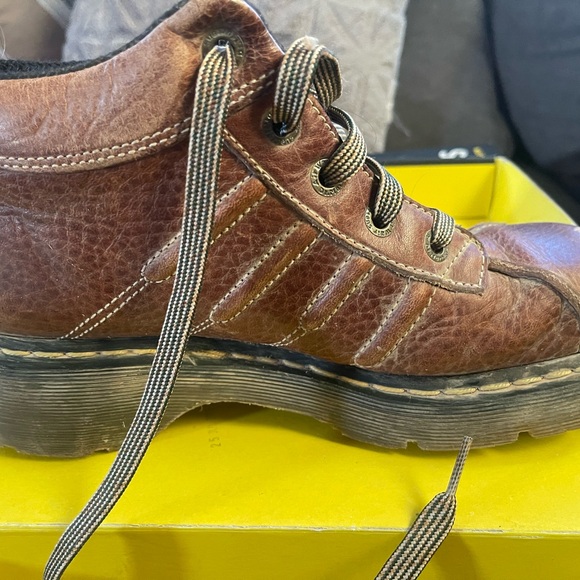 Dr Marten’s Women’s Hiking Brown Leather Boots (pre owned) - Picture 5 of 8